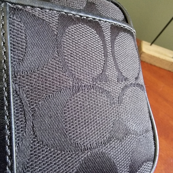 Vintage Coach Y2K Signature Jacquard Black Leather Belt Bag Size M/L - Picture 3 of 15